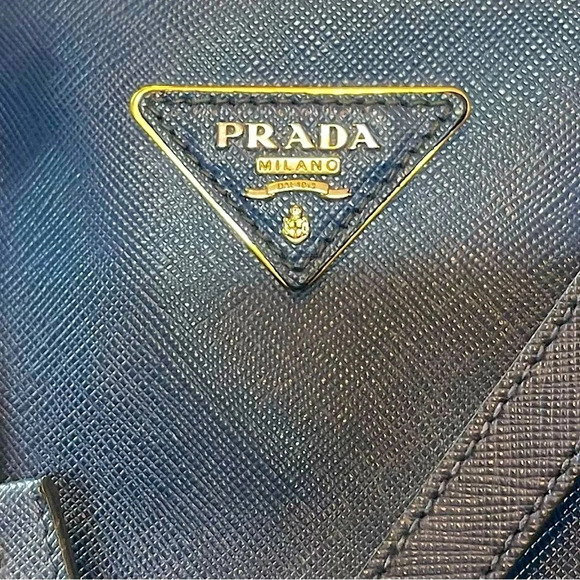 PRADA Galleria Lux Large Saffiano Double Zip Satchel Tote - Picture 16 of 16